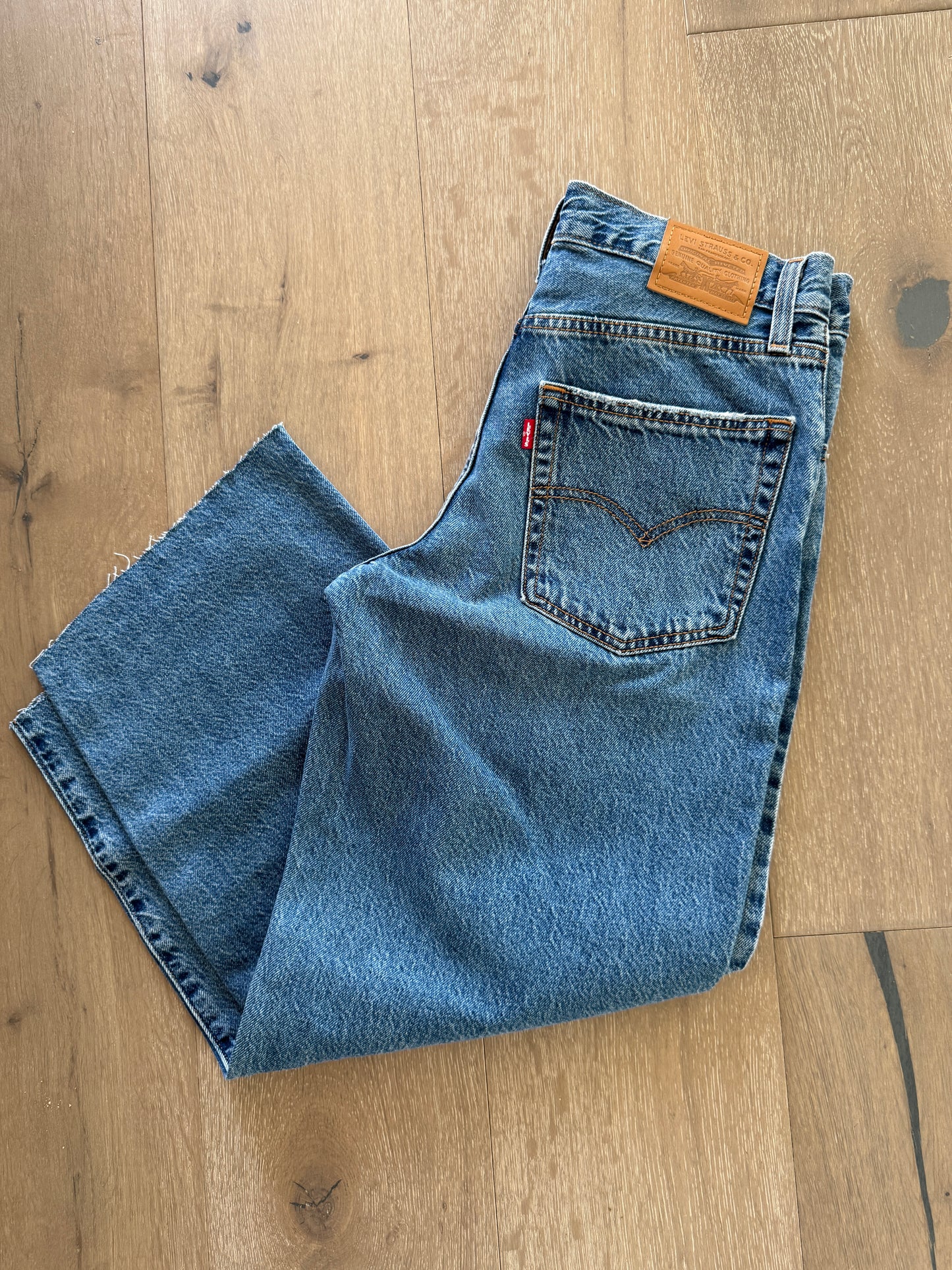 Levi Baggy Dad Jean 26