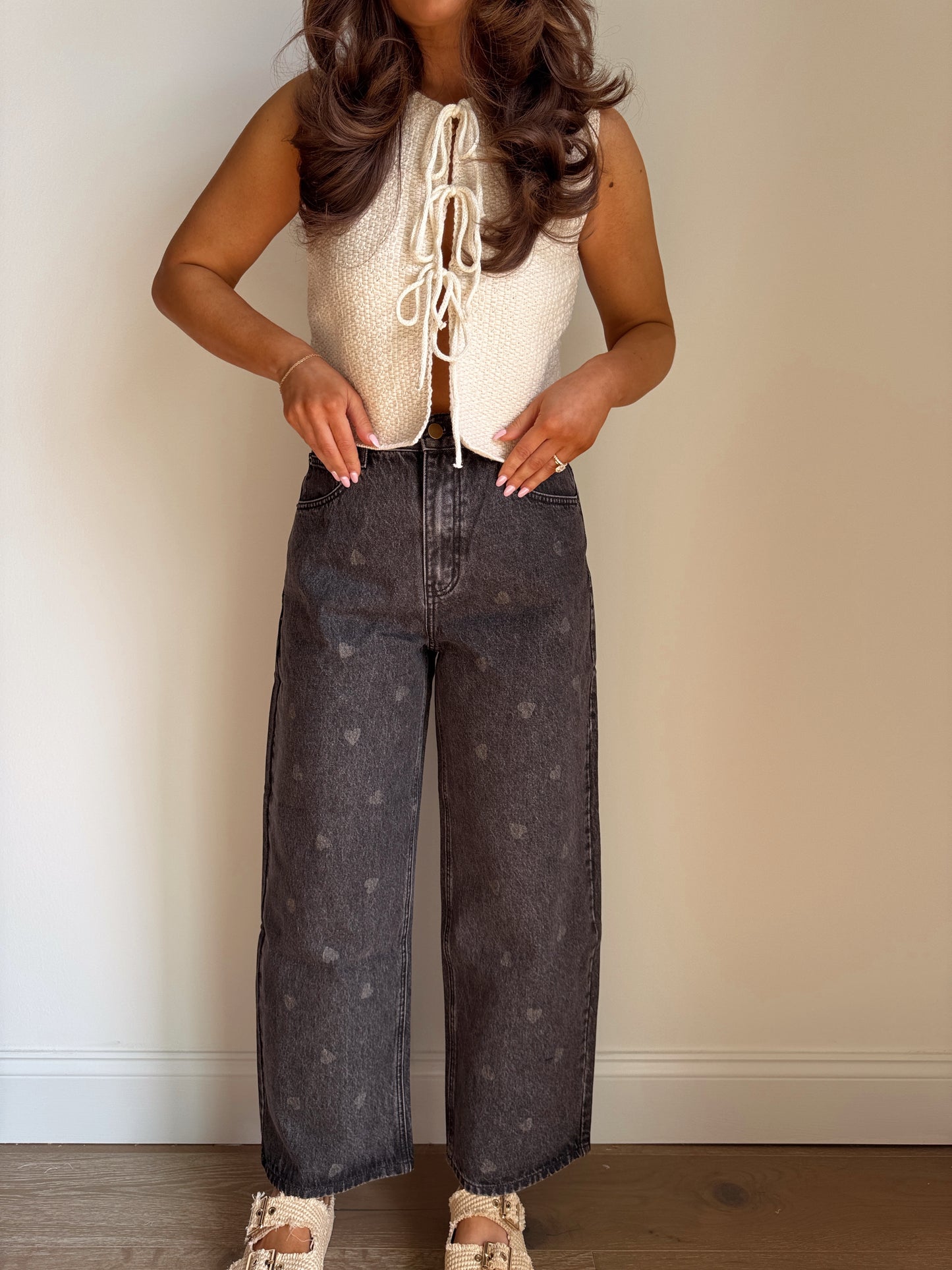 Hearts Full Denim Ankle Loose Jean ( Black)
