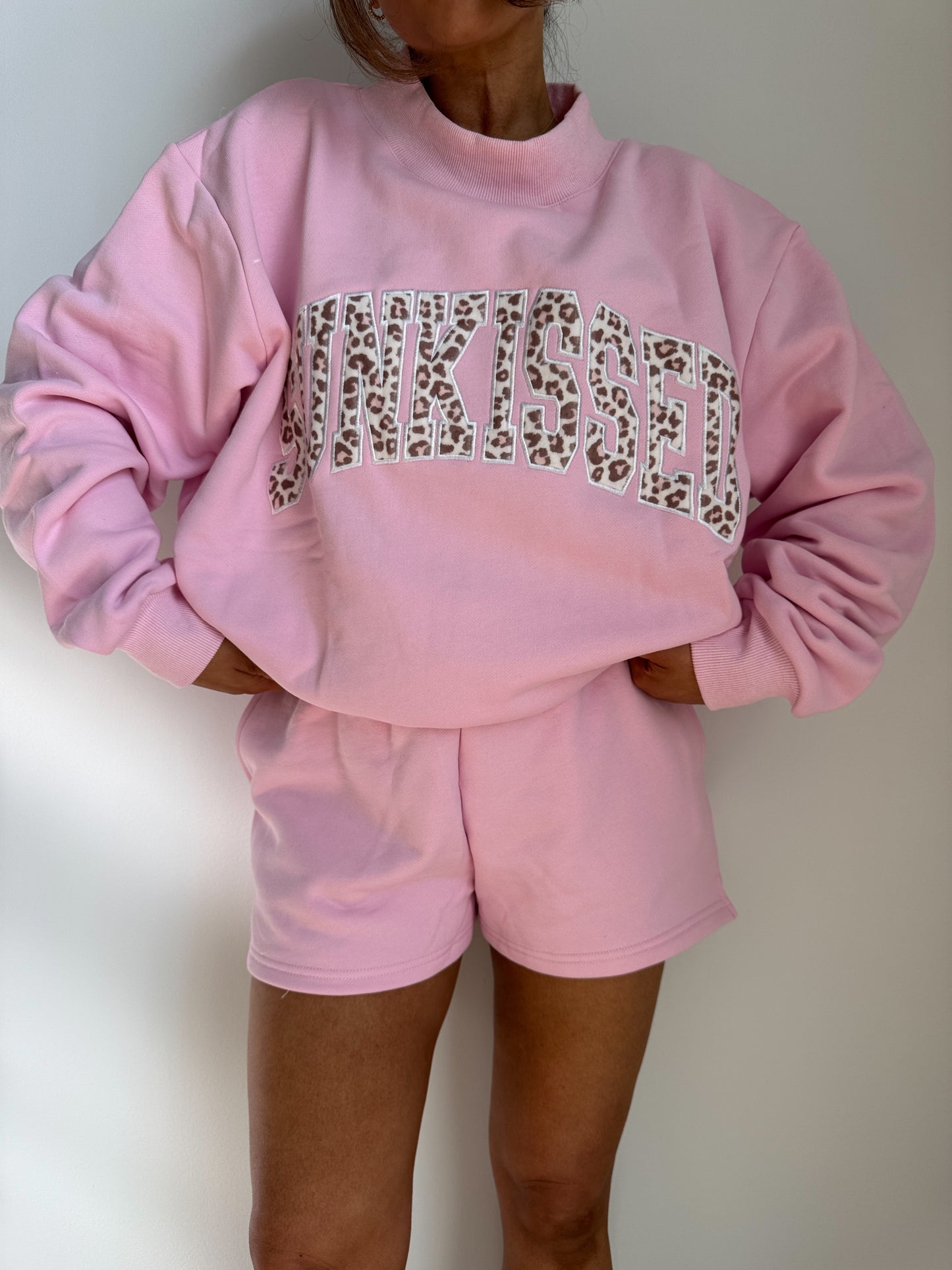 Sunkissed Cheetah Mockneck Crewneck 💘🎀