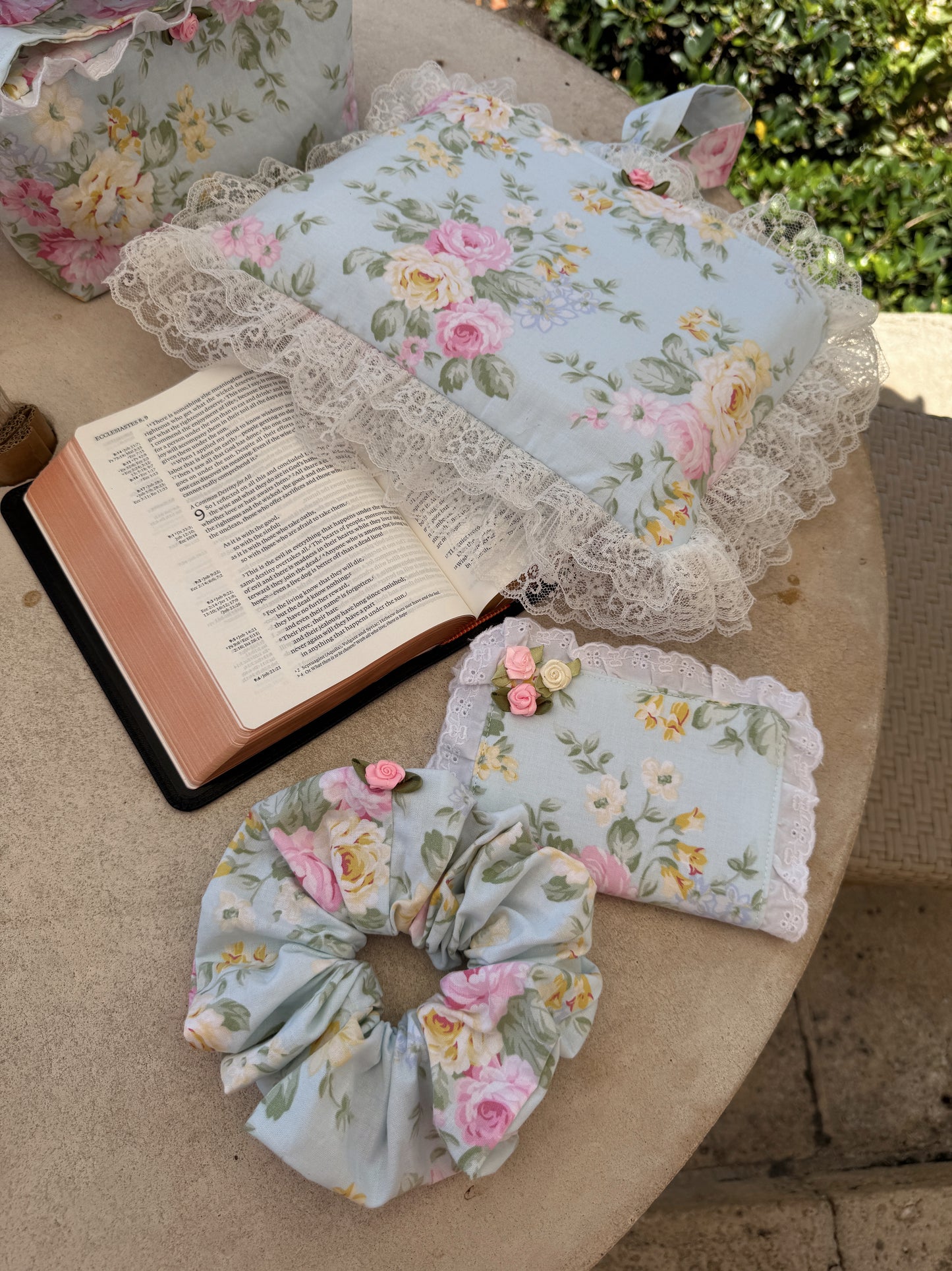 Mint & Lace Vintage Floral Bible Cover