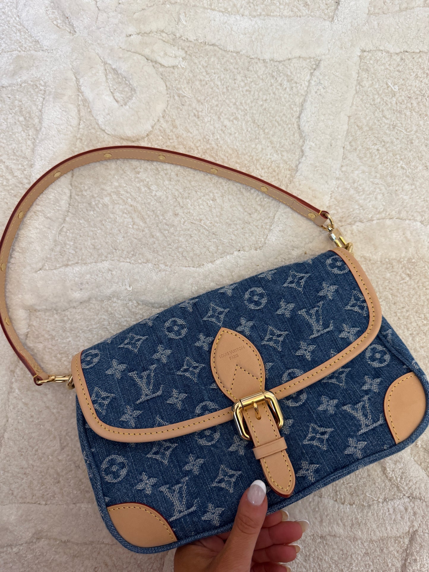 DENIM lv bag (new full set)