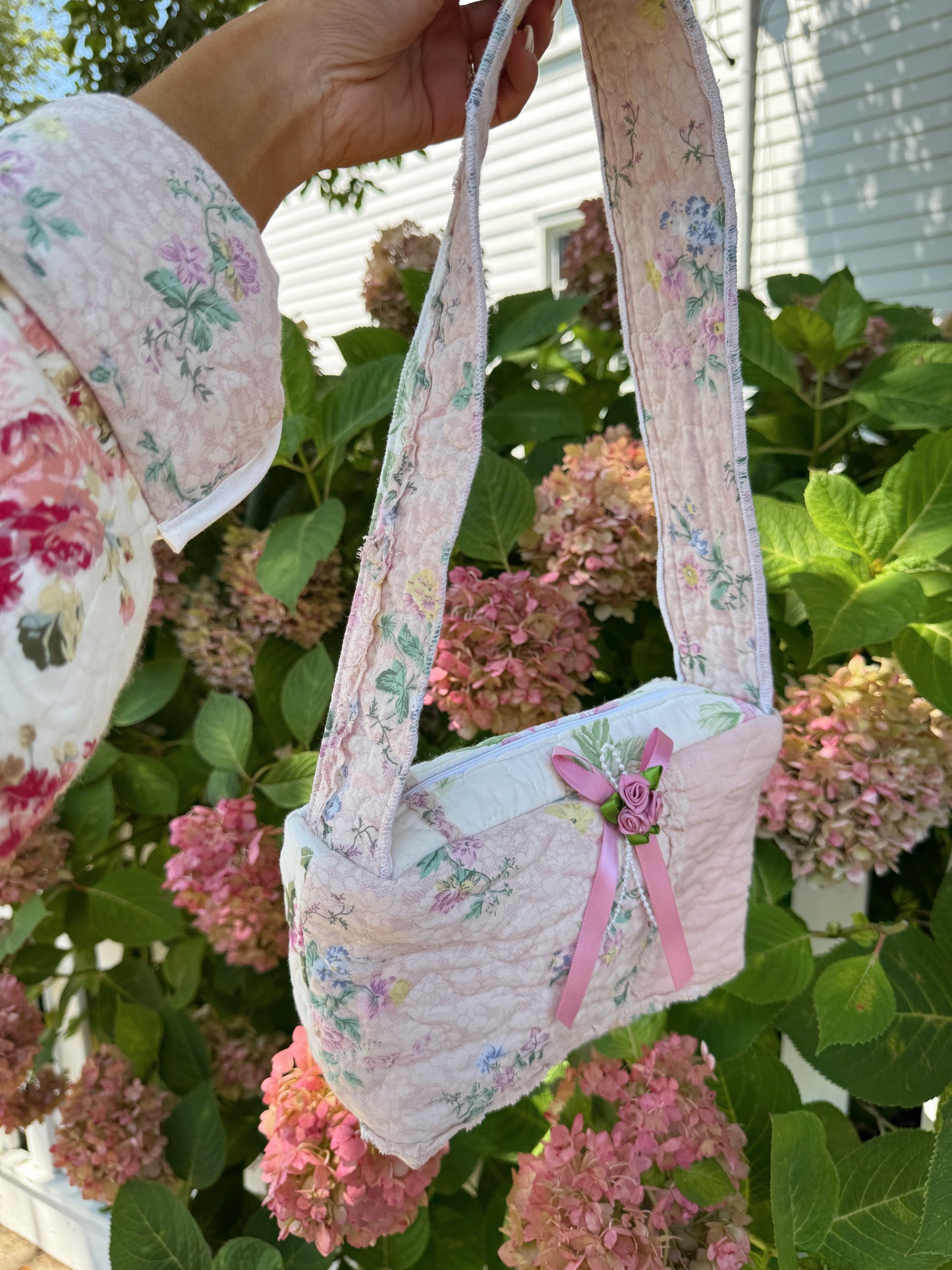 Darling Cottage Vintage Shoulder Bag