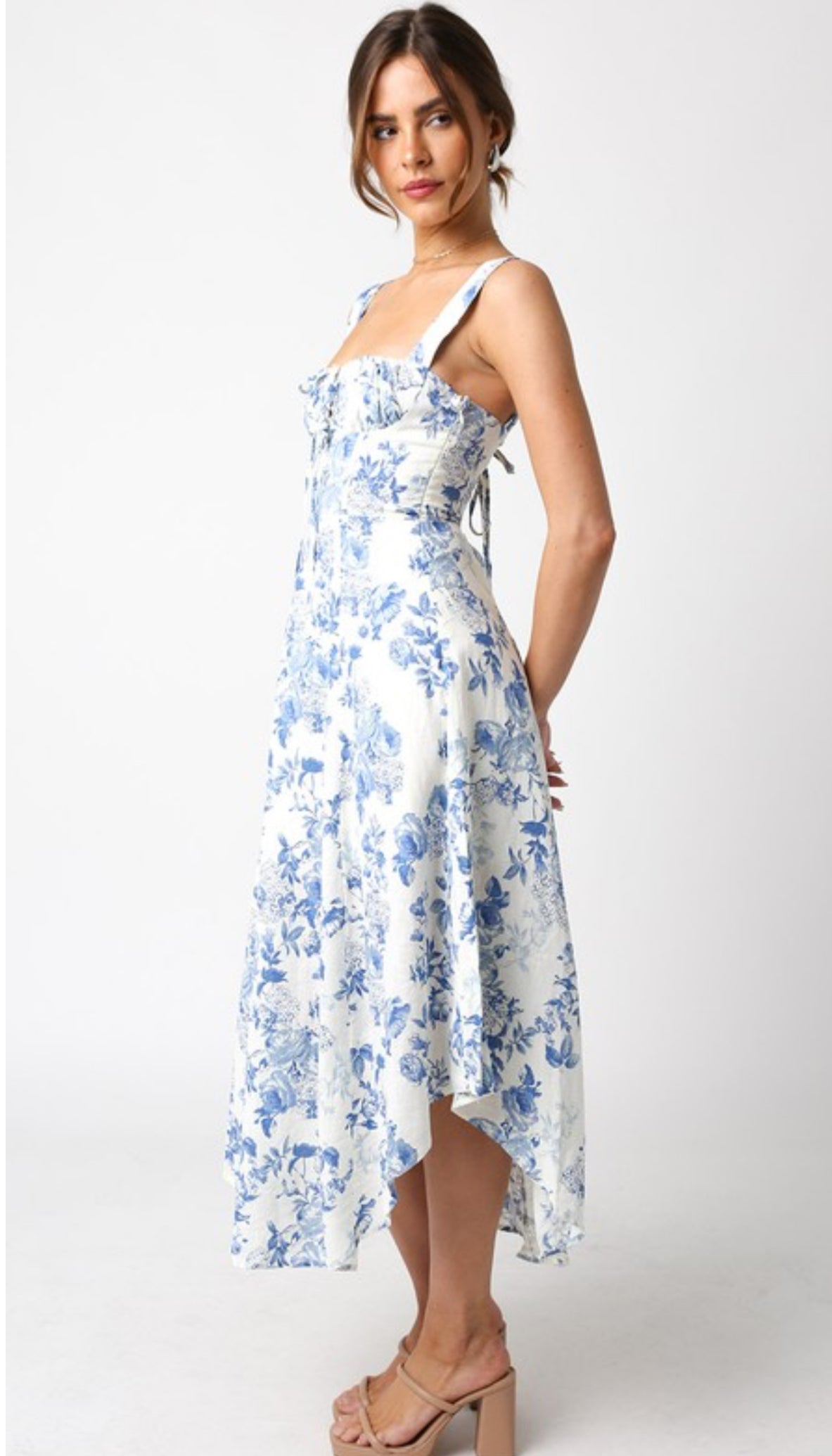 Victoria 🦋 floral midi dress