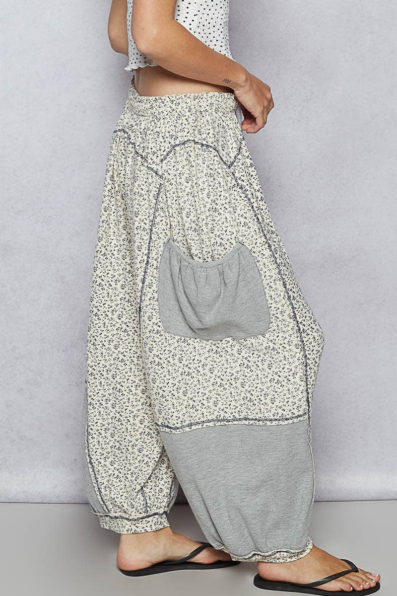 Darling Oversized floral pattern printed knit pants