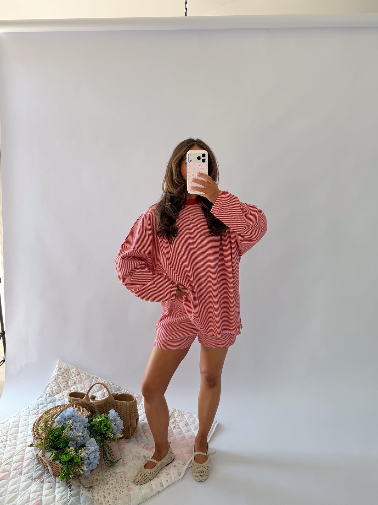 Cozy Beach Nights Shorts (red)