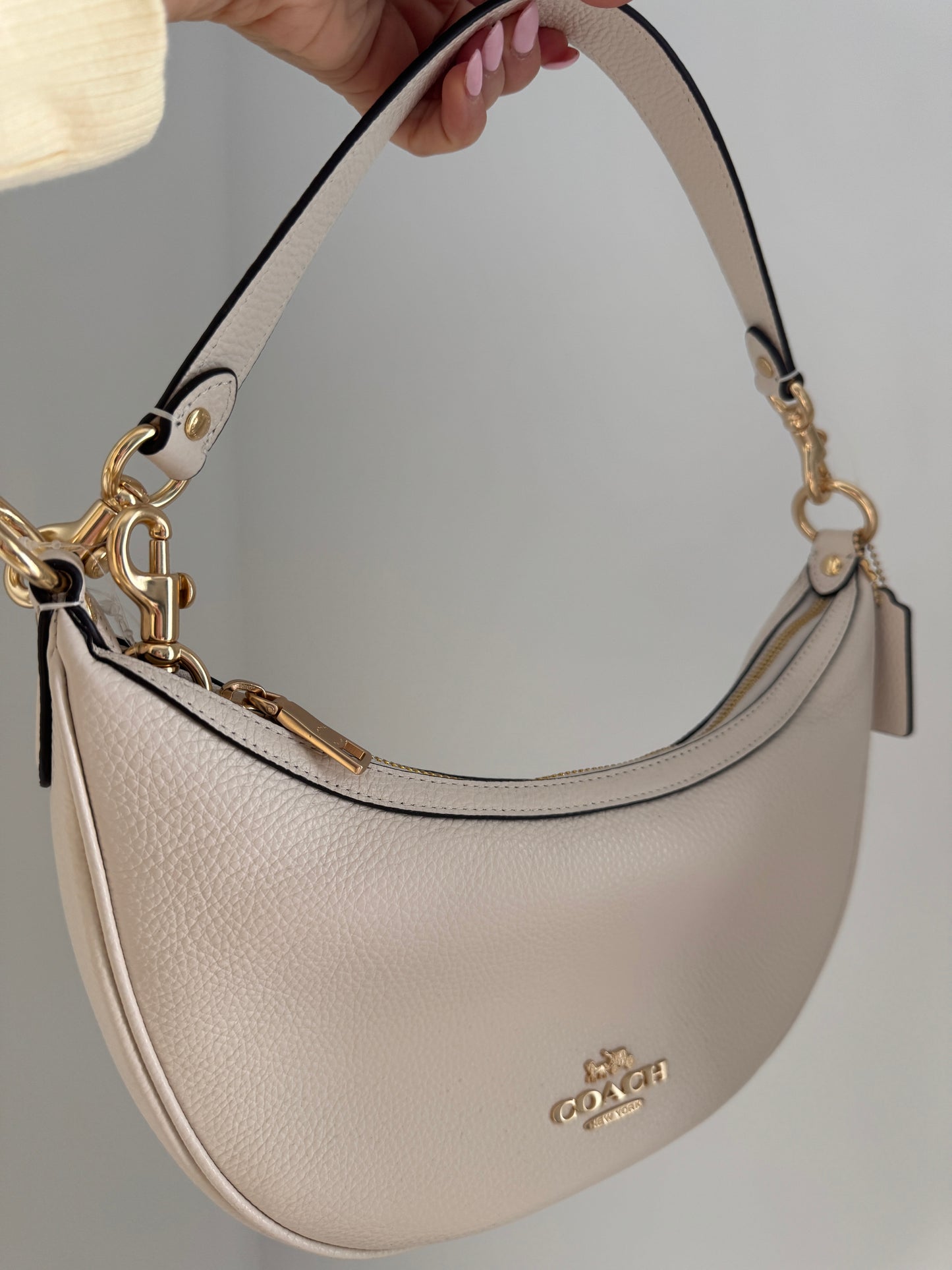 COACH NEW WHITE MINI BAG