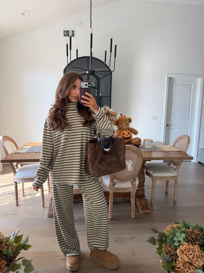 Heritage Set (Mocha Mockneck) can’t restock