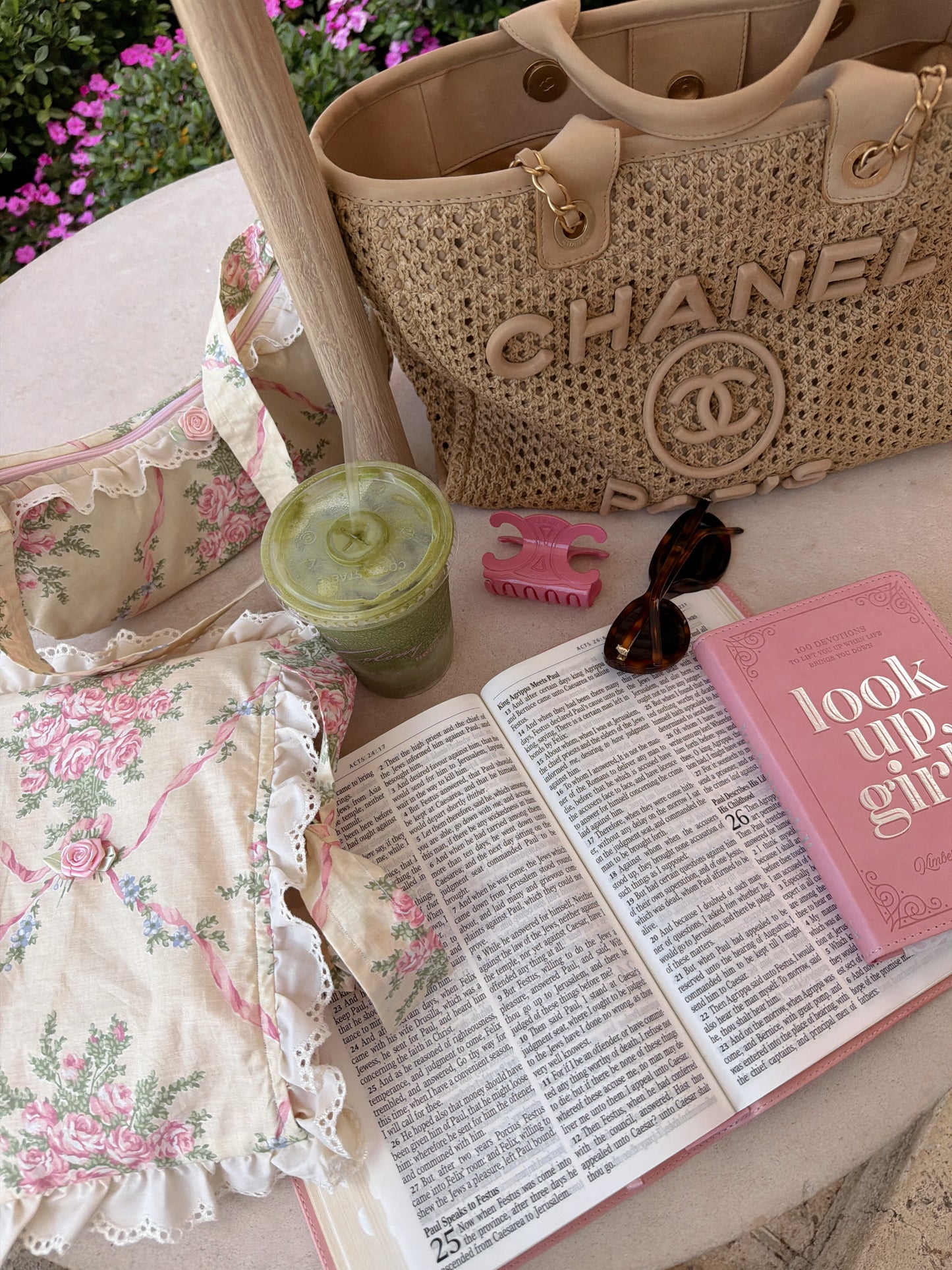 KJV Bible Giant Print Full-size Faux Leather, Pink