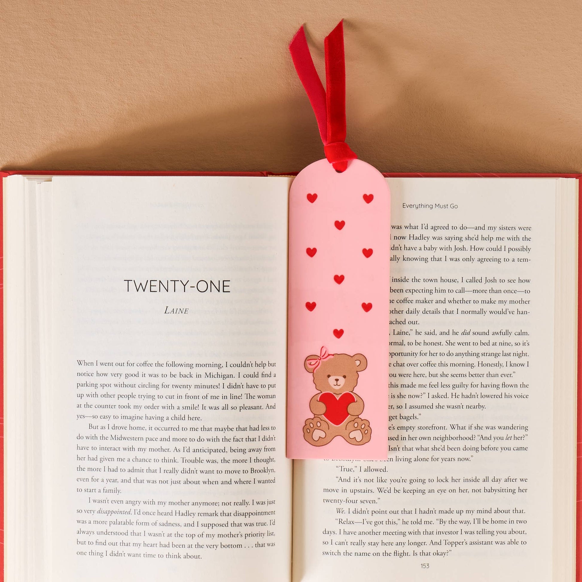 Cute pink bookmark with teddy bear and hearts, perfect for book lovers and gifts.