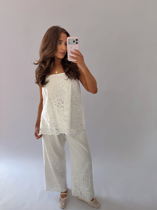 Sandy Dunes Eyelet Set (can’t restock)