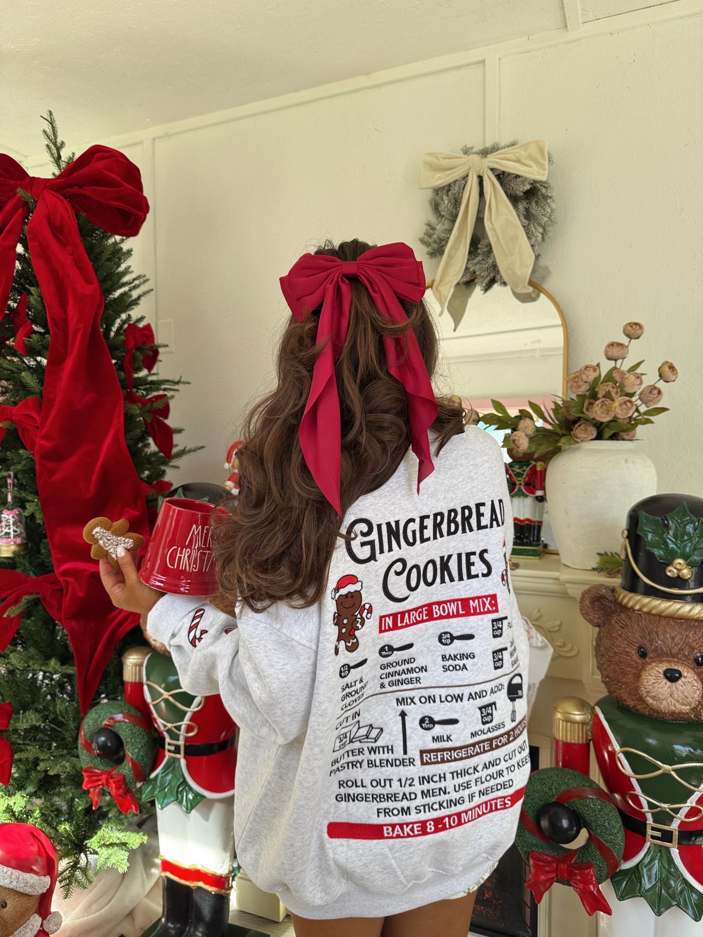 Gingerbread Recipe Embroidered Crewneck Pearl Grey