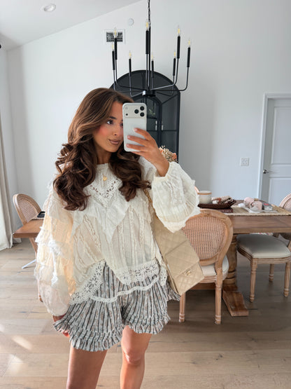 Blooming In Love Shorts (black)