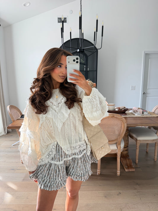 Blooming In Love Shorts (black)