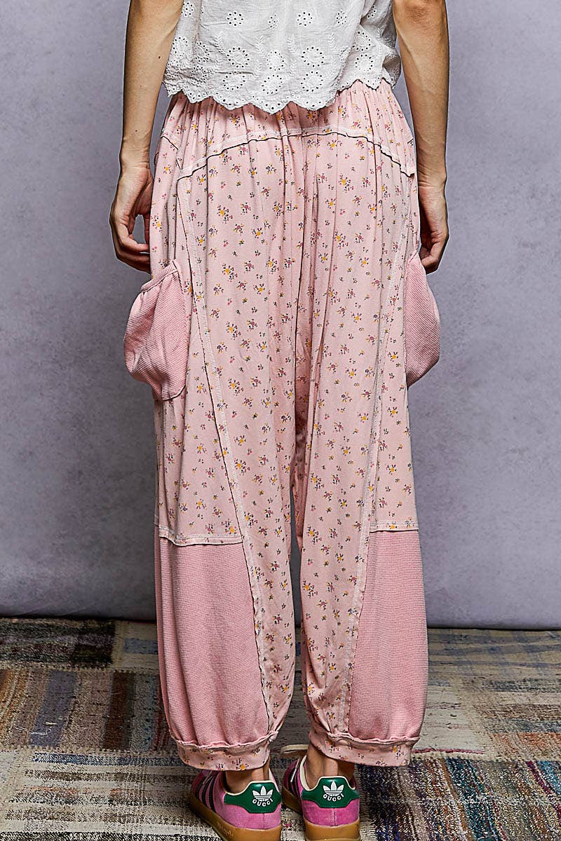 Darling Oversized floral pattern printed knit pants