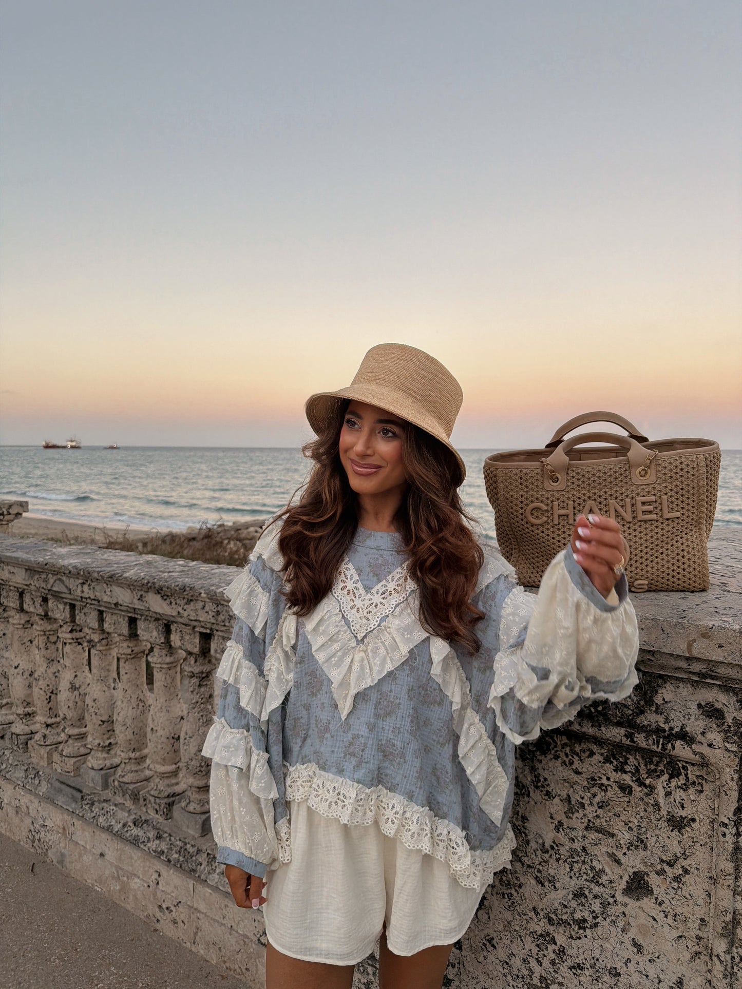 All In The Details Darling (blue rose) SHIPS 1st week MAY