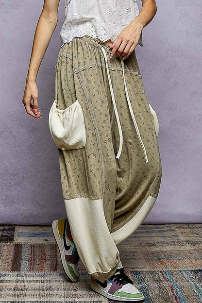 Darling Oversized floral pattern printed knit pants