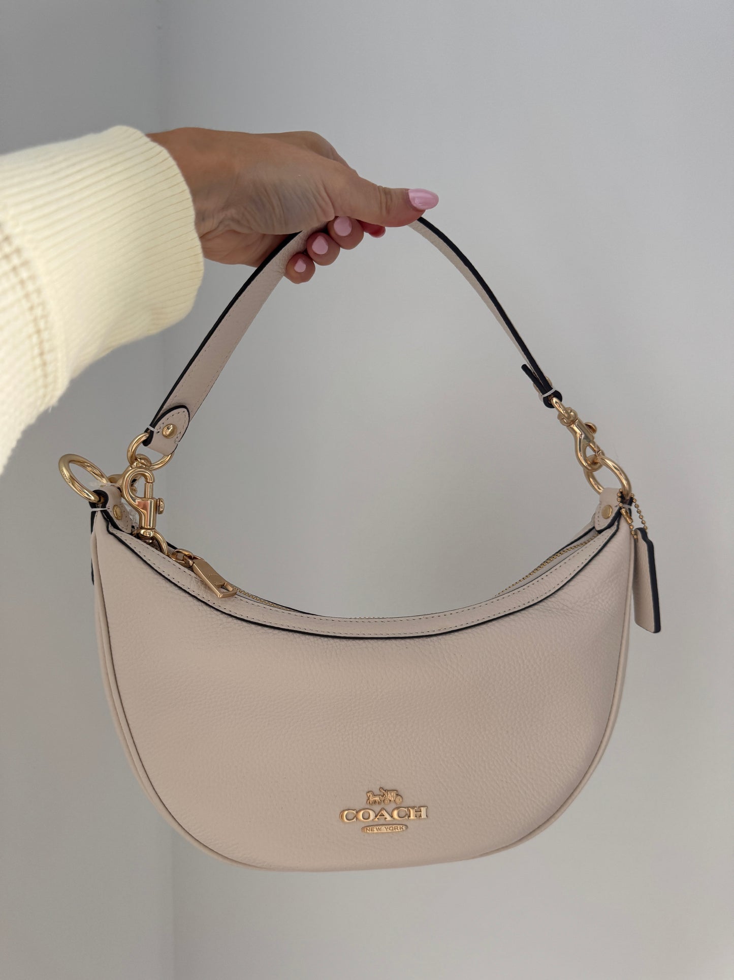 COACH NEW WHITE MINI BAG