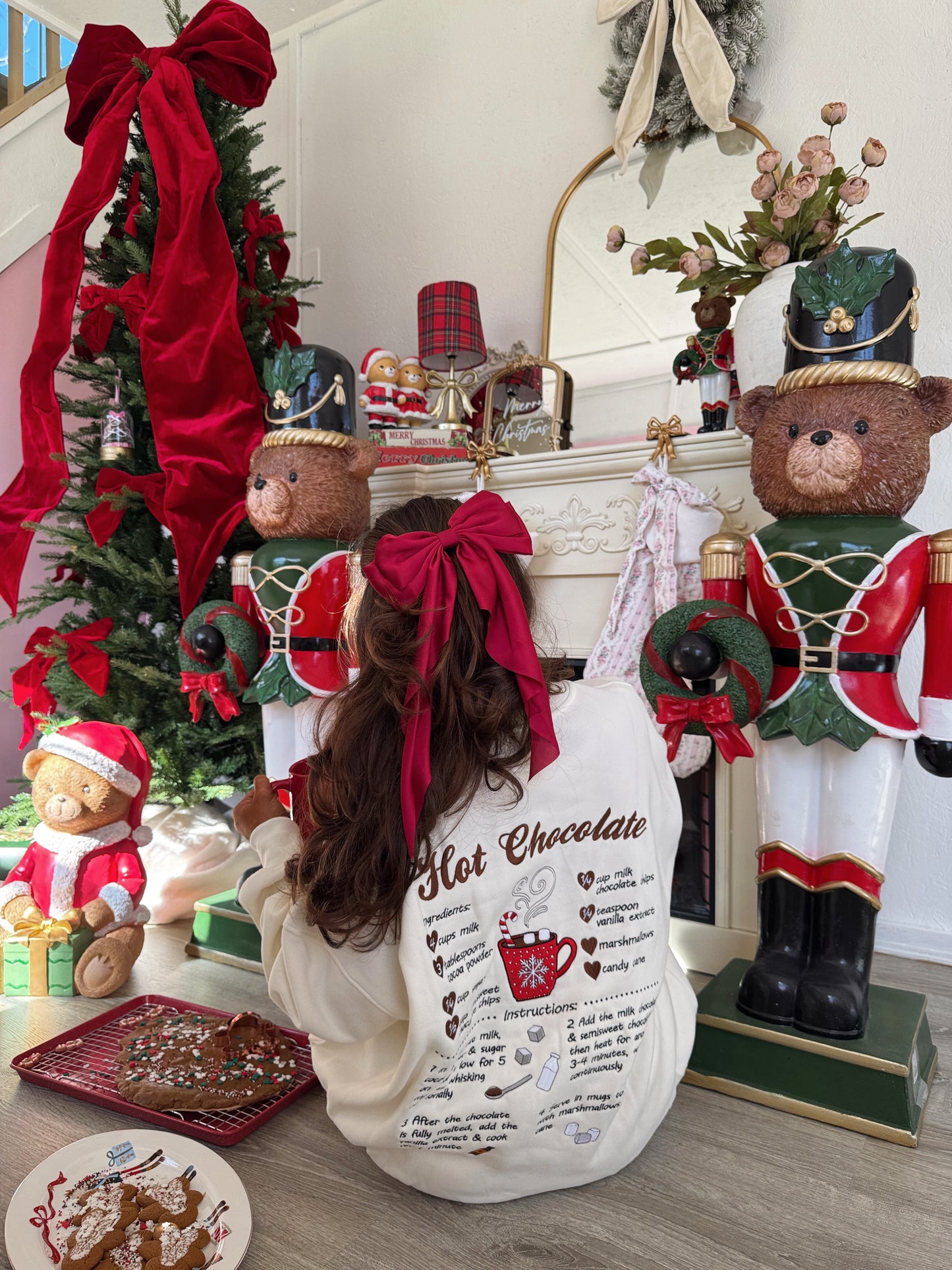 Hot Chocolate Recipe Crewneck (cream)