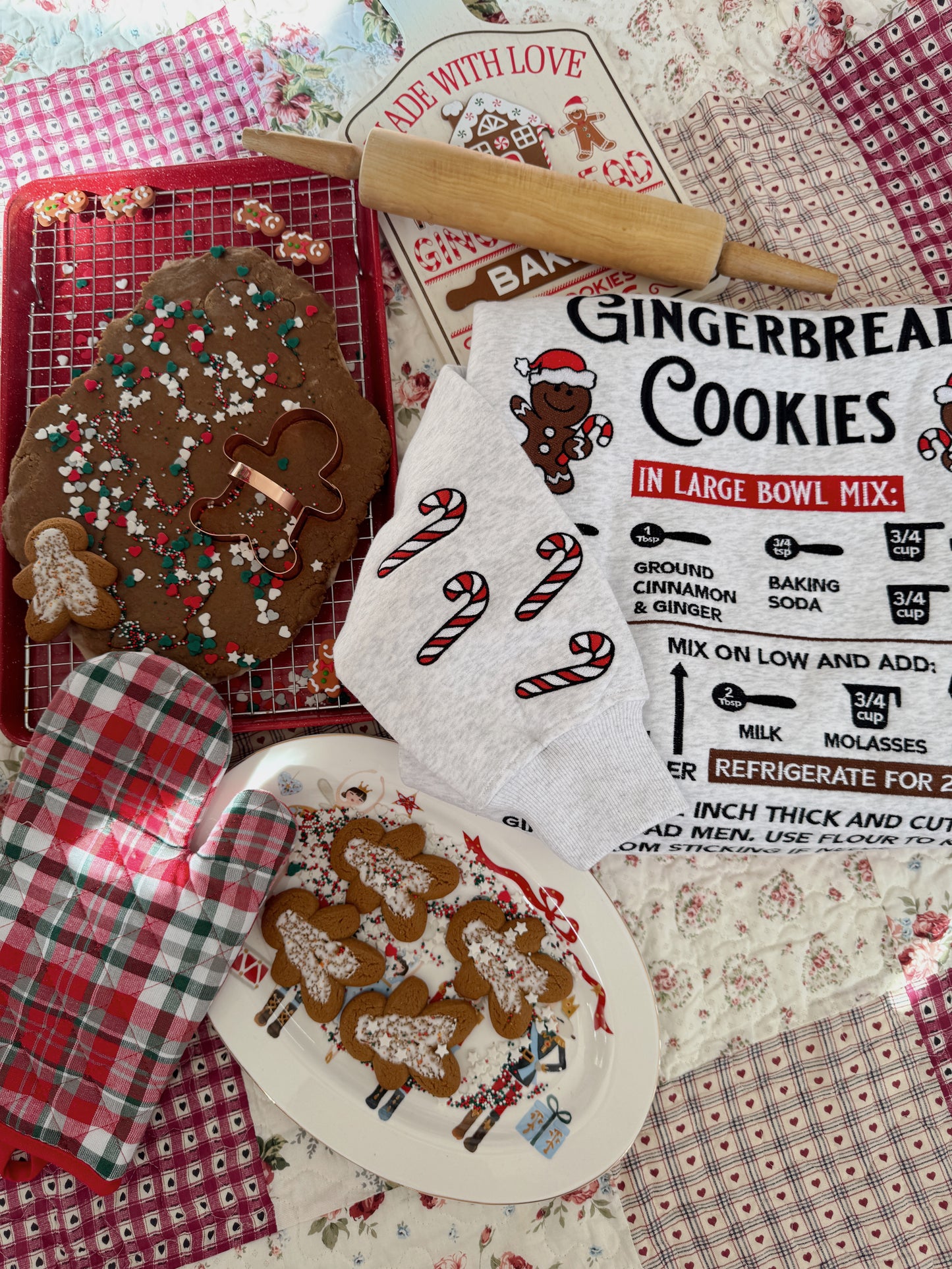 Gingerbread Recipe Embroidered Crewneck Pearl Grey