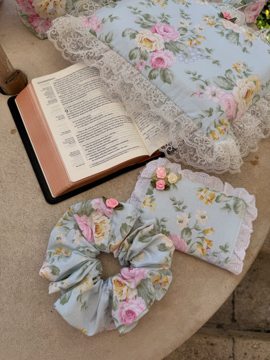 Mint To Be Jumbo Floral Scrunchie