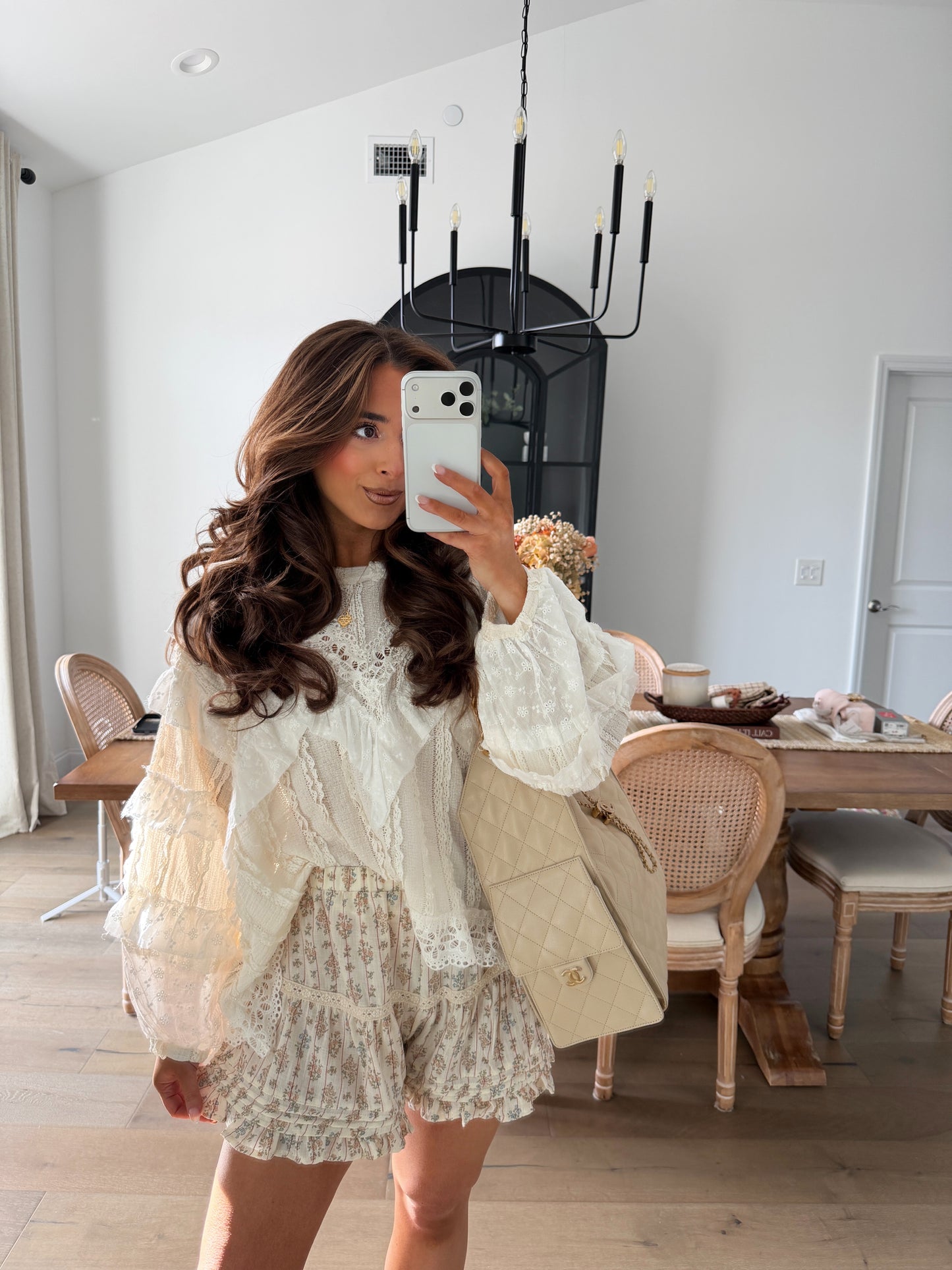 Blooming In Love Shorts (cream)