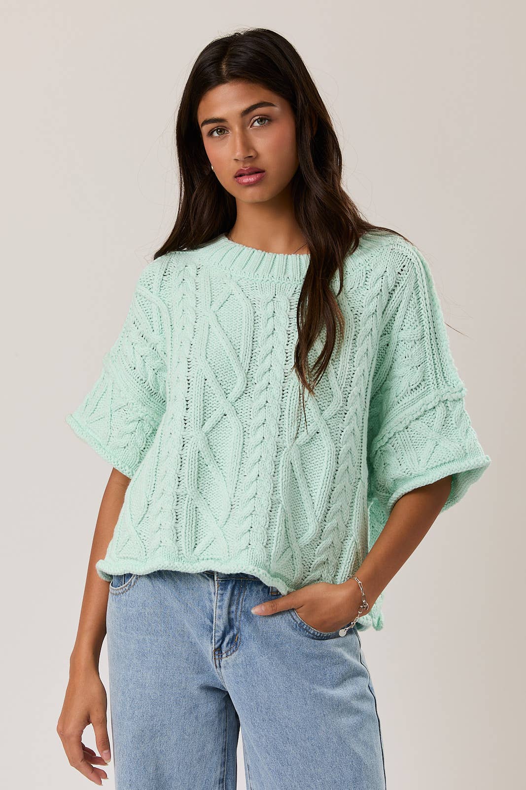 AMELIE ROUND NECK SHORT SLEEVE KNIT SWEATER TOP