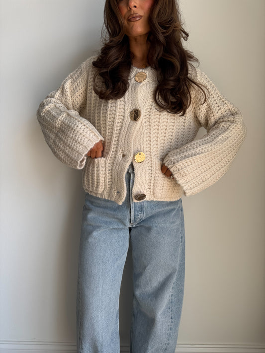Cozy Autumn Chunky Knit Cardigan (Cream)
