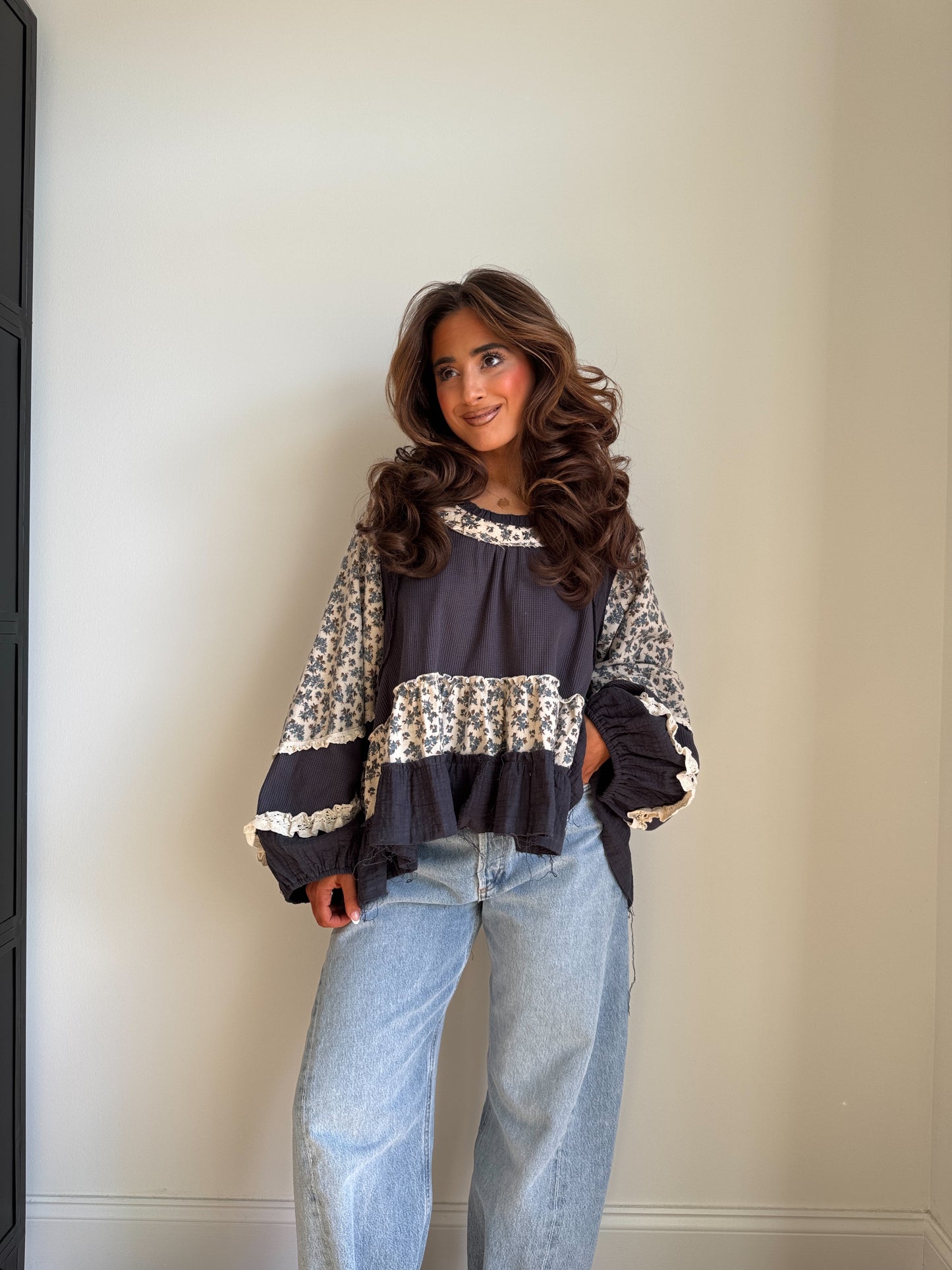 The Willow Floral Top (Floral Midnight)