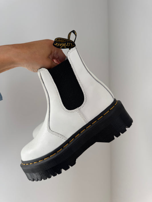 Brand new docs size 6