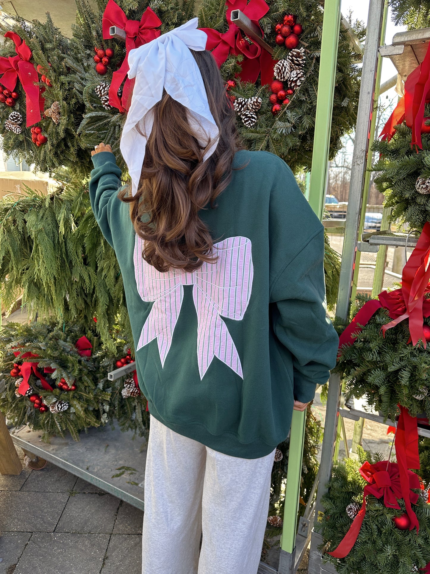 Very Merry Bowmas 🎀🎄 Embroidered Crewneck