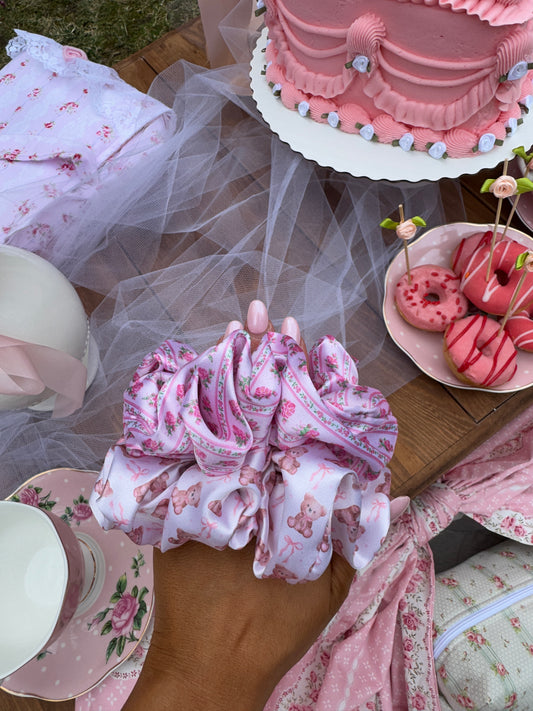 Heavenly Hold Jumbo Coquette Scrunchies