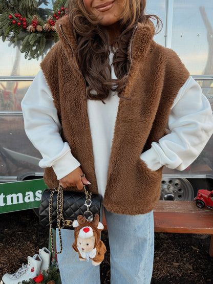 Beary Cocoa Vest