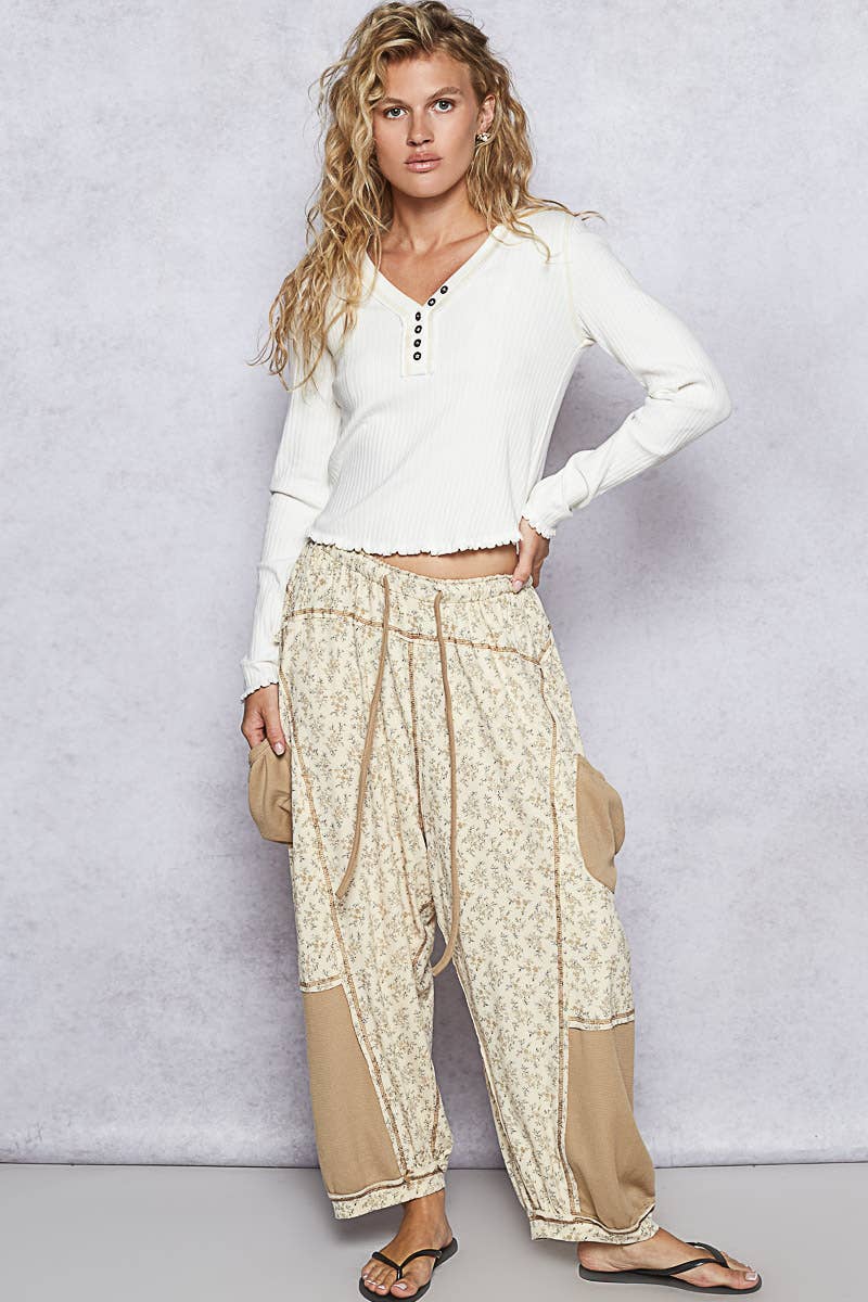 Darling Oversized floral pattern printed knit pants