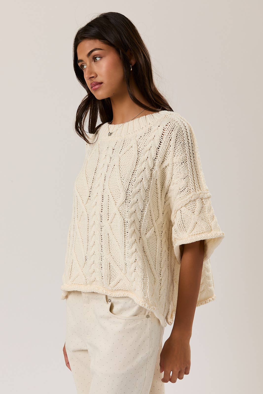 AMELIE ROUND NECK SHORT SLEEVE KNIT SWEATER TOP