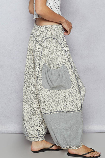Darling Oversized floral pattern printed knit pants